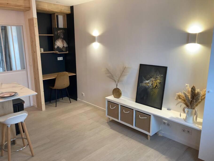 Appartement Centre Ville Quimper Avec Terrasse Luaran gambar